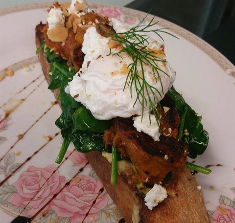 Daily Dose Cafe Wine Bar - Accommodation Whitsundays 4