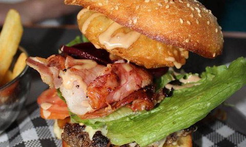 Magnums Bistro - Accommodation Whitsundays 6