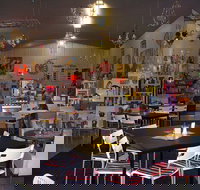 Noelene's Book Cafe - Accommodation Whitsundays