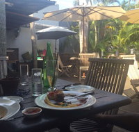 Barefoot Art Food Wine - Accommodation Whitsundays