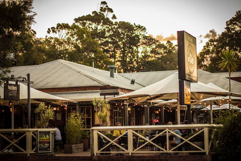 Settlers Tavern - Accommodation Whitsundays 0