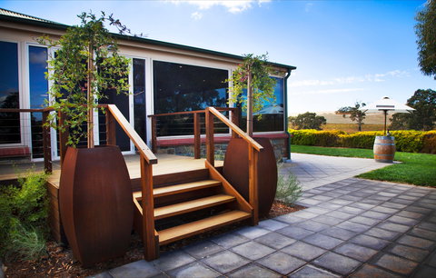 Thorn-Clarke Wines - Accommodation Whitsundays 1