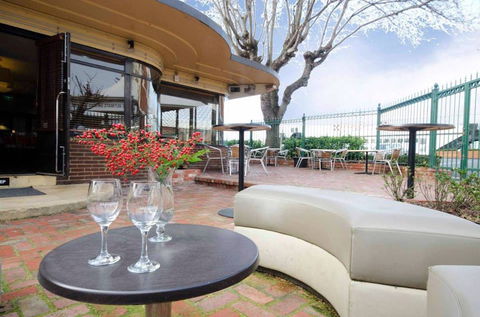 Cafe Moby - Accommodation Whitsundays 0