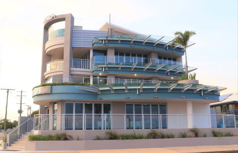 The Vinyard Wine Bar And Restaurant - Accommodation Whitsundays 1