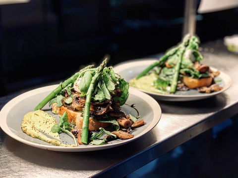 Fresh Point Co. Cafe - Accommodation Whitsundays 0