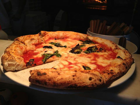 Via Napoli Pizzeria - Hunters Hill - Accommodation Whitsundays 0