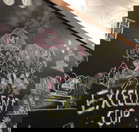 Excellent Cup - Springwood - Accommodation Whitsundays