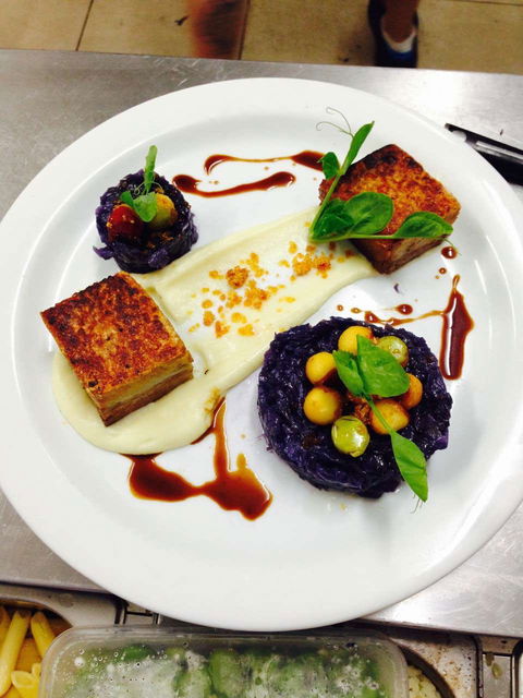 The Woolshed - Accommodation Whitsundays 0