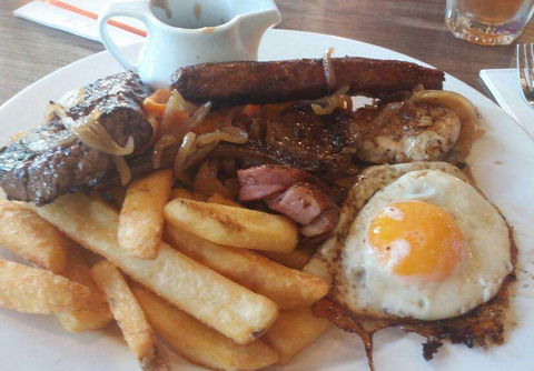 Burger Inc. - Accommodation Whitsundays 0