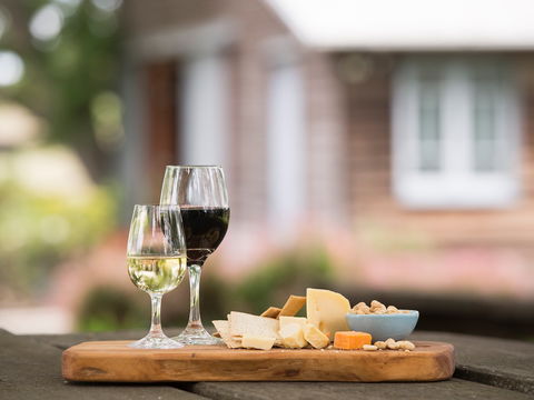 Clovely Estate Vineyard Cellar Door - Accommodation Whitsundays 0