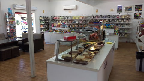 Mogo Fudge And Ice Cream /  Courtyard Cafe / Lots Of Lollies Mogo - Accommodation Whitsundays 2