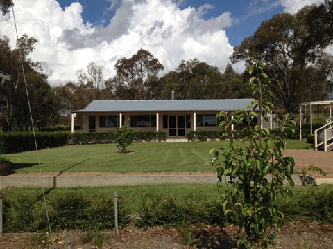 Mortimer's Wines Schoolhouse Cellar Door - Accommodation Whitsundays 2