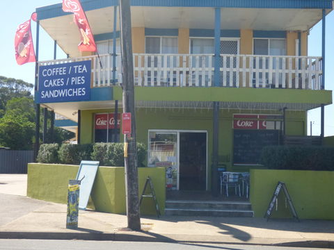 The Point Cafe And Takeaway - Accommodation Whitsundays 0