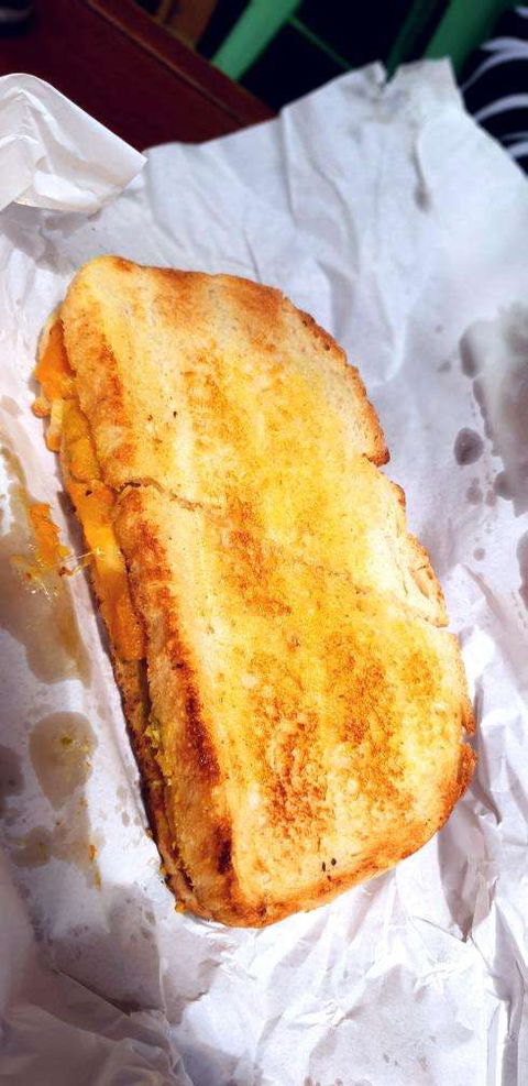 Burnt Toast - Accommodation Whitsundays 0