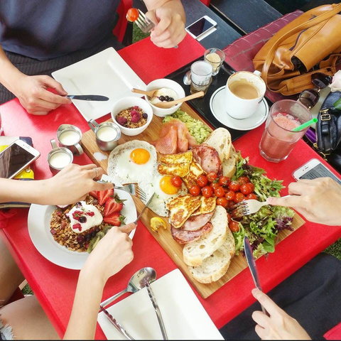 Kith 'n' Chow - Accommodation Whitsundays 0