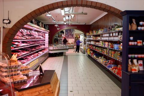 Knights Meats And Deli - Accommodation Whitsundays 0