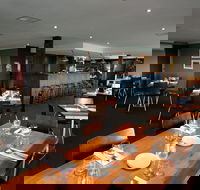 Sisters Rock Restaurant - Accommodation Whitsundays