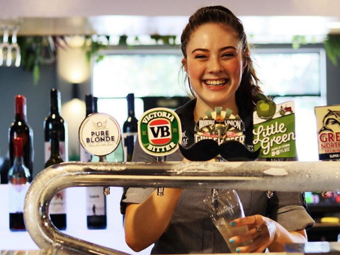 The Windsor Castle Hotel - Accommodation Whitsundays 0