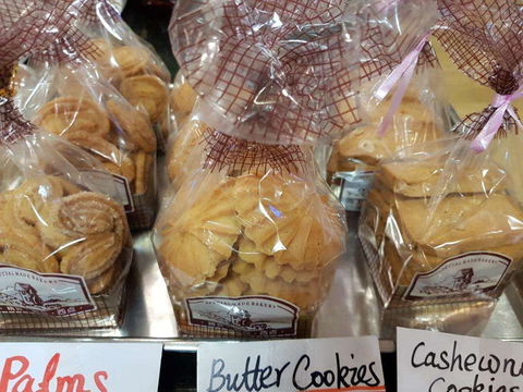 Cheung's Cakes & Cafe - Accommodation Whitsundays 0