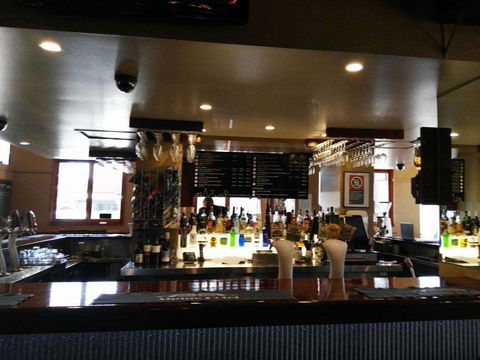 The Alpine Hotel - Accommodation Whitsundays 0