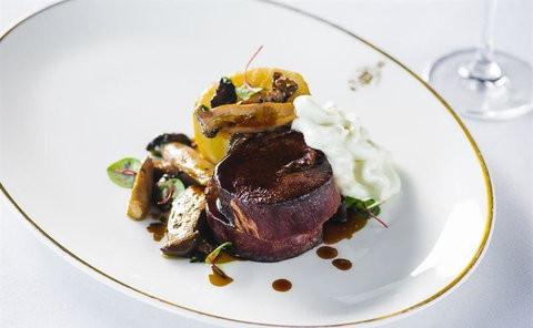 SJ's Brasserie - Accommodation Whitsundays 3