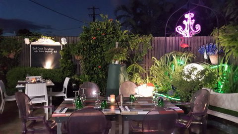 Wayne & Adele's Garden Of Eating - Accommodation Whitsundays 0