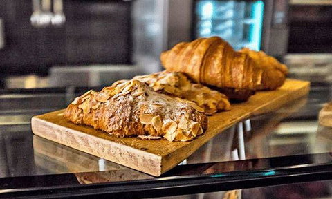 Saint Barry - Accommodation Whitsundays 9