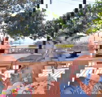 Beach House Hotel - Accommodation Whitsundays