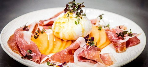 Periwinkle Restaurant - Accommodation Whitsundays 5