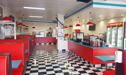 RJ's Rock N Roll Diner - Accommodation Whitsundays 8