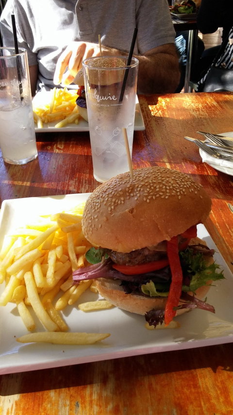 Sogo Bar - Accommodation Whitsundays 2