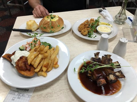 Kingaroy RSL - Accommodation Whitsundays 6