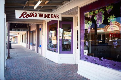 Roth Wine Bar - Accommodation Whitsundays 0