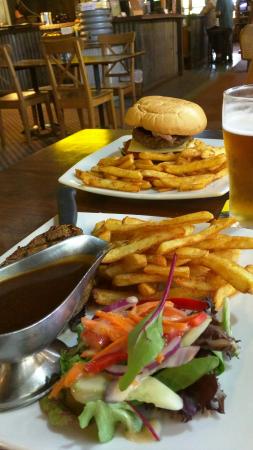 New Royal Hotel - Accommodation Whitsundays 0