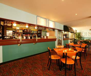 Hotel Gosford - Accommodation Whitsundays 3