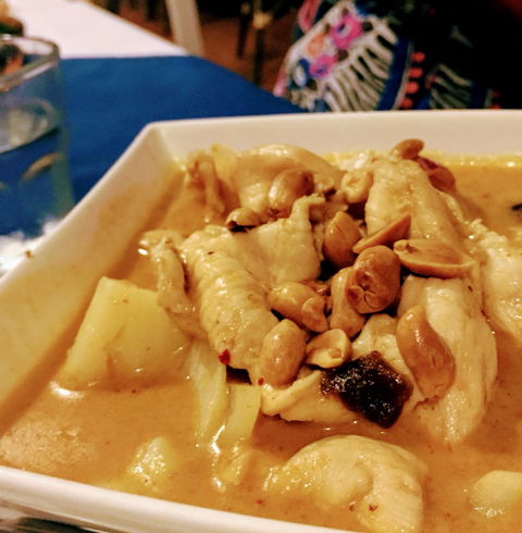 Tropical Phoenix Garden Restaurant - Accommodation Whitsundays 4