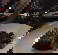 The Willow Tree Hotel - Accommodation Whitsundays