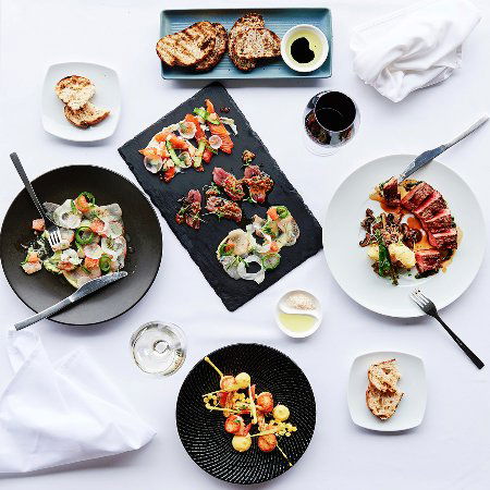 HarbourFront Seafood Restaurant - Accommodation Whitsundays 0
