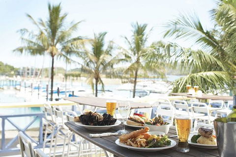 Bommie Restaurant - Accommodation Whitsundays 3