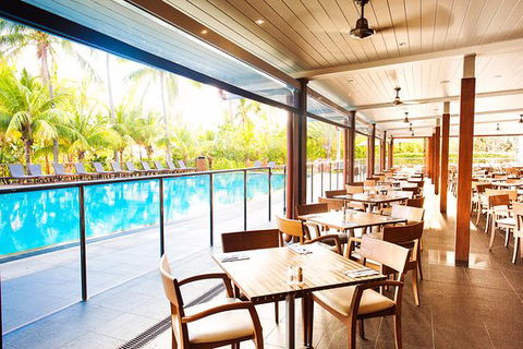 Bommie Restaurant - Accommodation Whitsundays 4