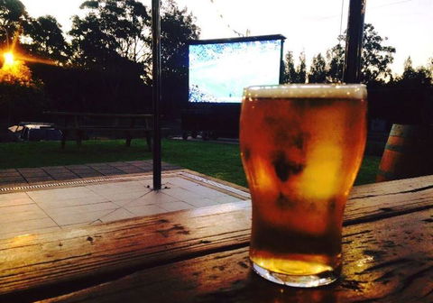 Empire Bay Tavern - Accommodation Whitsundays 3