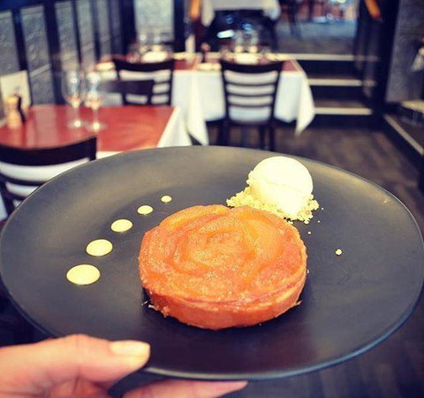 A La Bouffe Bar & Bistro - Accommodation Whitsundays 11