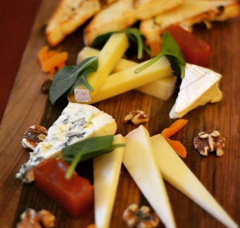 A La Bouffe Bar & Bistro - Accommodation Whitsundays 5