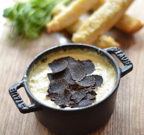 A La Bouffe Bar & Bistro - Accommodation Whitsundays 8