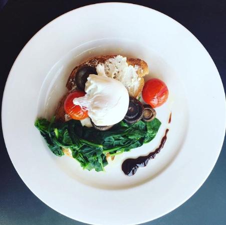 Outside The Square Cafe - Accommodation Whitsundays 0