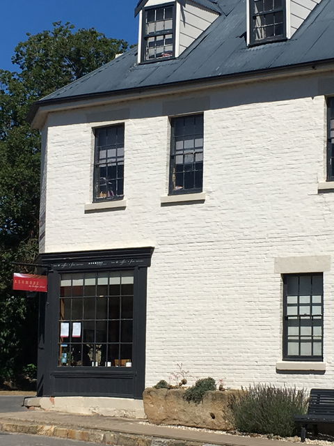 Ashmore On Bridge Street - Accommodation Whitsundays 7