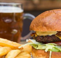 Waroona Hotel - Accommodation Whitsundays