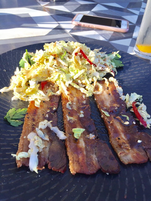 Cabana Pool Bar & BBQ - Accommodation Whitsundays 5