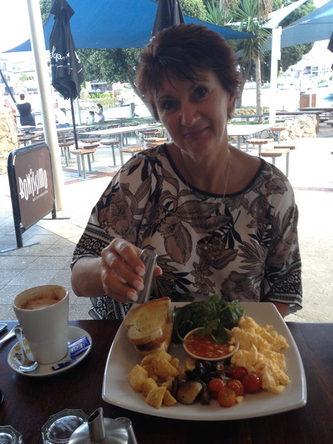 Waterfront Cafe & Restaurant - Accommodation Whitsundays 2