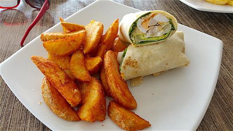 Waterfront Cafe & Restaurant - Accommodation Whitsundays 0